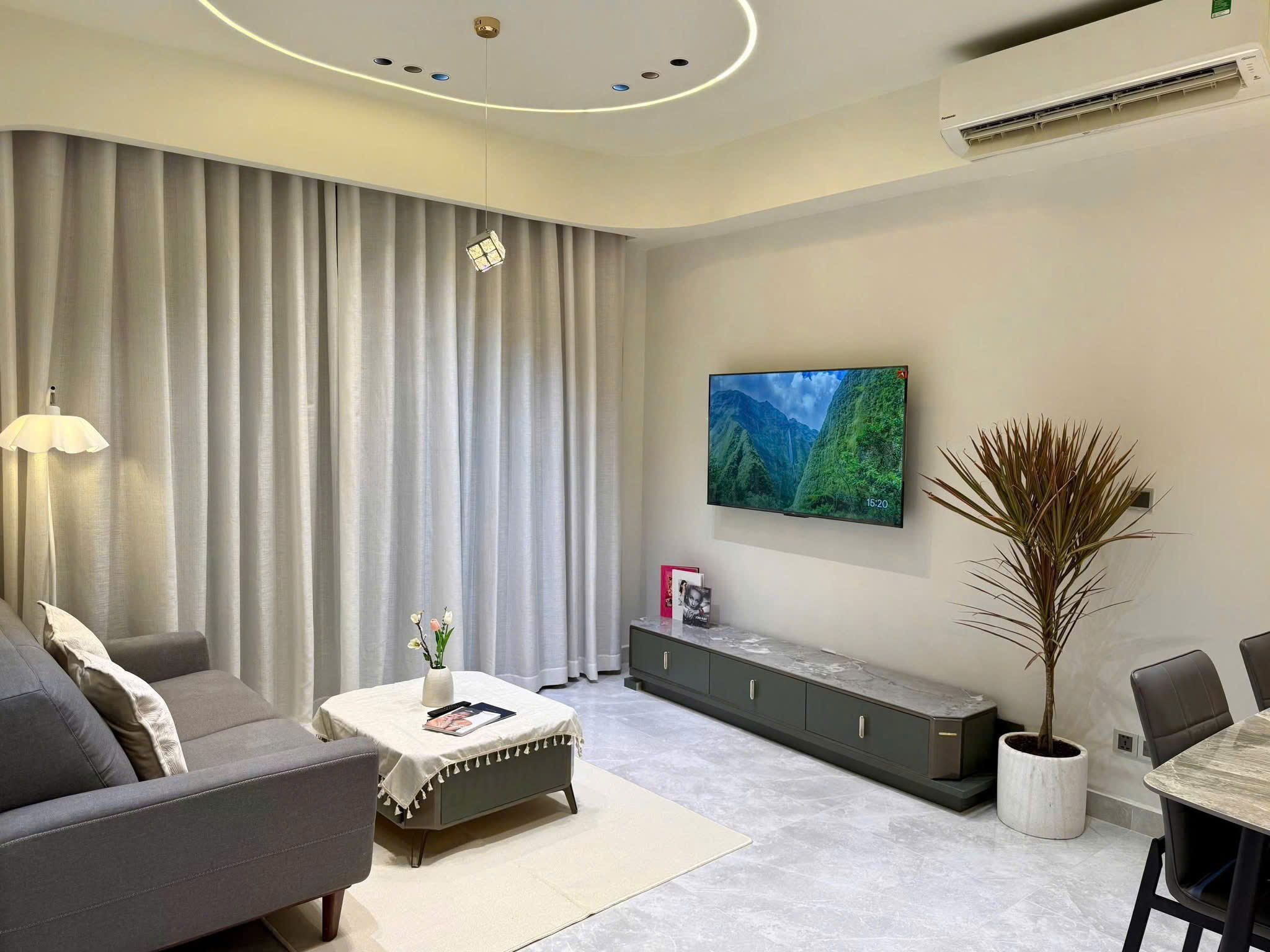 Căn hộ 80m² – 2 Phòng Ngủ, Full Nội Thất Mới, View Thoáng, Ô Xe Trệt