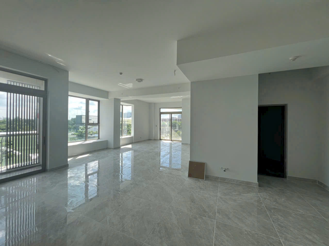 Bán Shophouse 97.3m² – Vị Trí Đắc Địa, Nội Thất CDT, Tiềm Năng Kinh Doanh