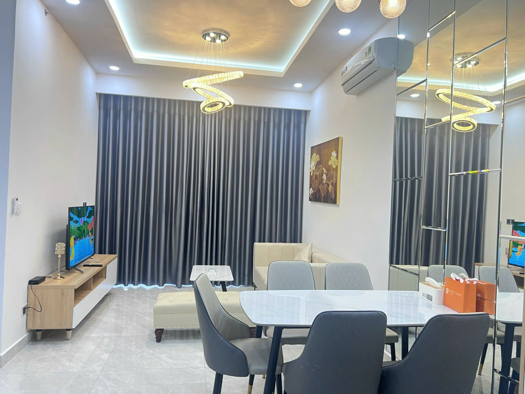 CHO THUÊ CĂN HỘ 2PN - THE PEAK MIDTOWN