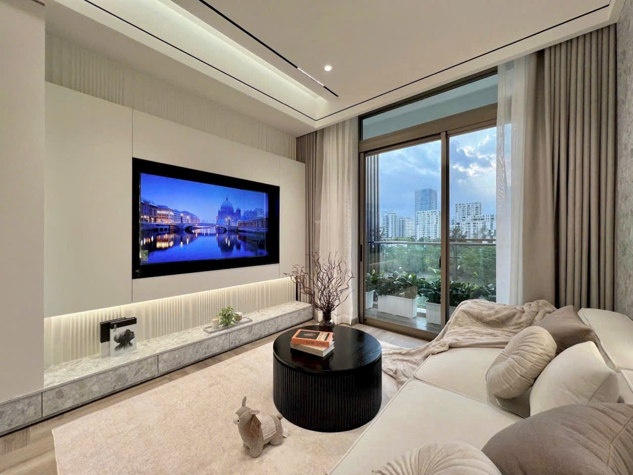 CHO THUÊ CĂN HỘ 3PN - THE PEAK MIDTOWN